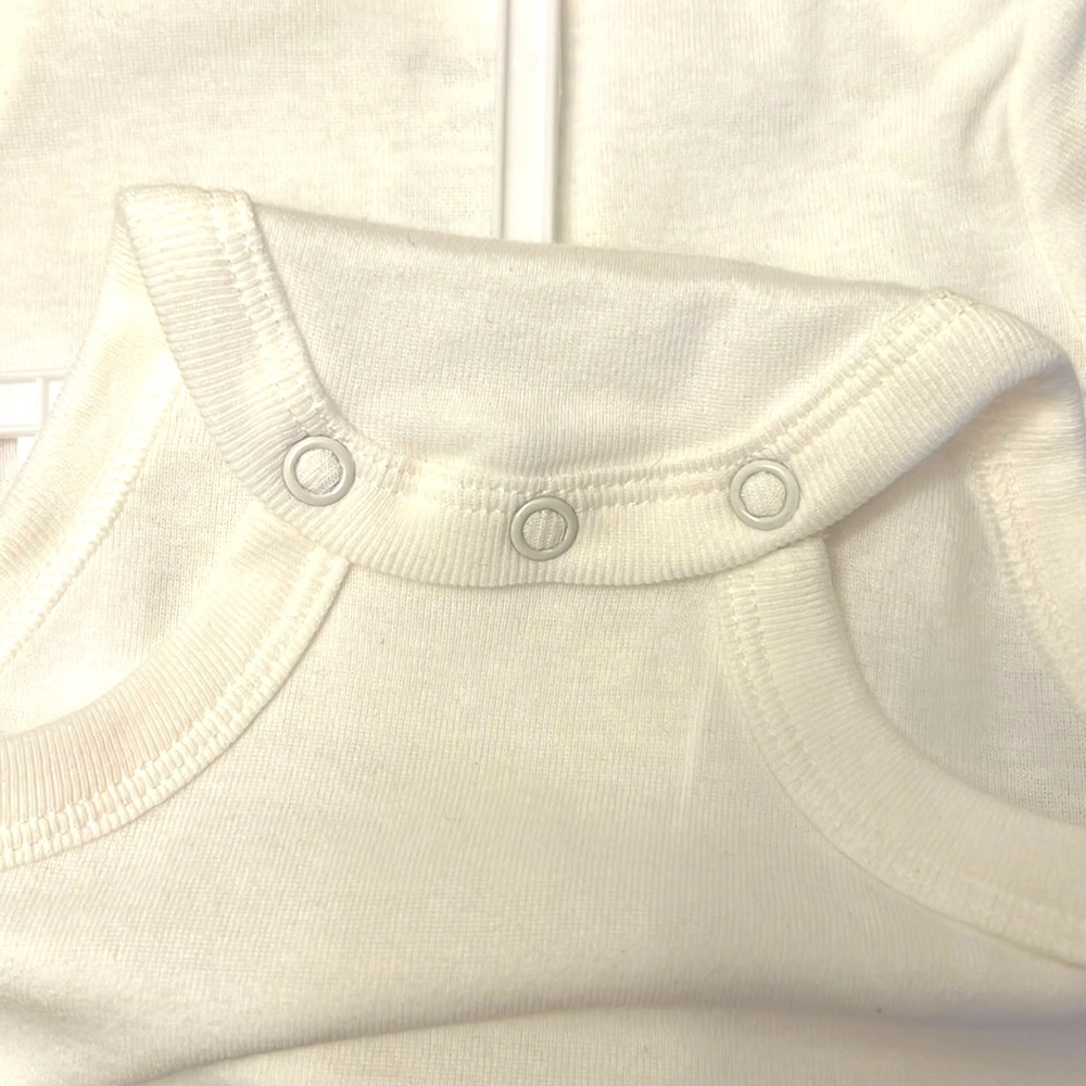 HOPPY EASTER Newborn 2 piece outfit * Short Sleeve Onesie * pair of Long Pants * - Picture 6 of 12